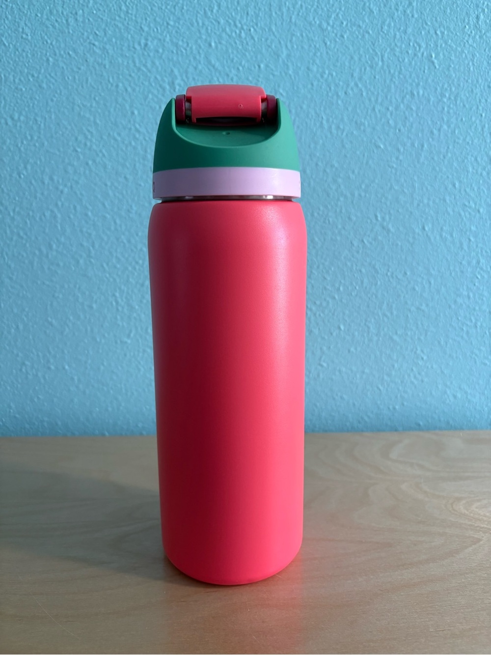 Owala 32oz FreeSip Water Bottle - Strawberry Fields - Picture 2 of 9